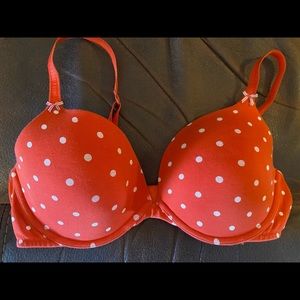 Victoria’s Secret push up bra new without tags 38D